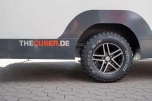 The Cuber Schriftzug Reifen