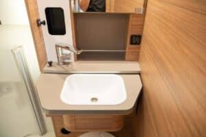 Weinsberg X-Cursion Van Waschbecken