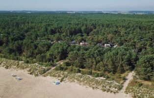 Camping auf Usedom – die Sonneninsel für die ganze Familie 6 Duenencamp Karlshagen von oben