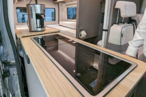 LMC Caravan Innovan 592 Küchenzeile