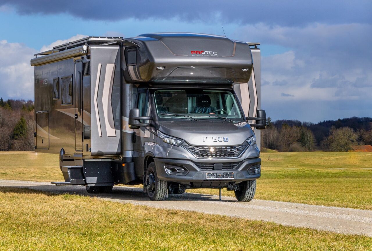 PROTEC Q18 Luxuswohnmobil mit Slide-Outs