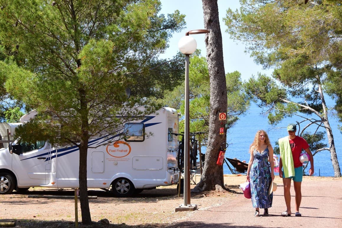 Die schönsten Campingplätze in der Provence – Meer, Berge und malerische Orte 5 camping provence yelloh village plage du dramont