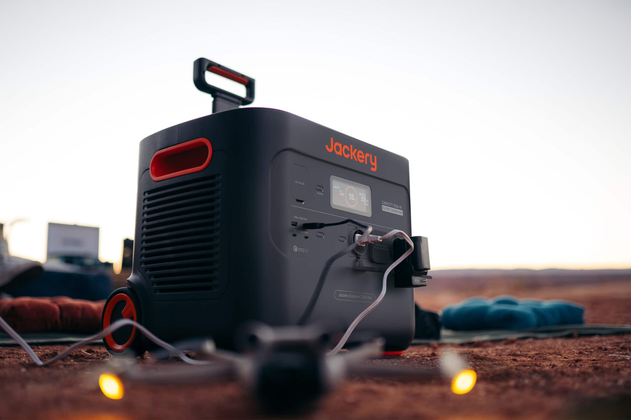 Revolutionäre Technologie: Jackery Explorer 3000 Pro Powerstation setzt neue Maßstäbe 3 Jackery Explorer 3000 Pro Outdoor
