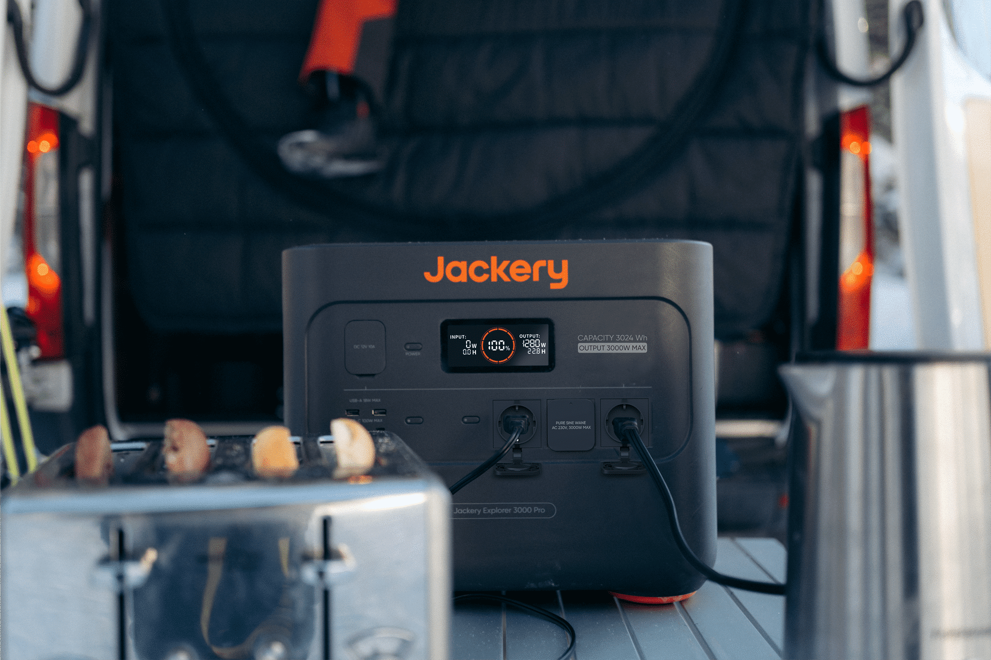 Revolutionäre Technologie: Jackery Explorer 3000 Pro Powerstation setzt neue Maßstäbe 1 Jackery Explorer 3000 Pro Display Toaster