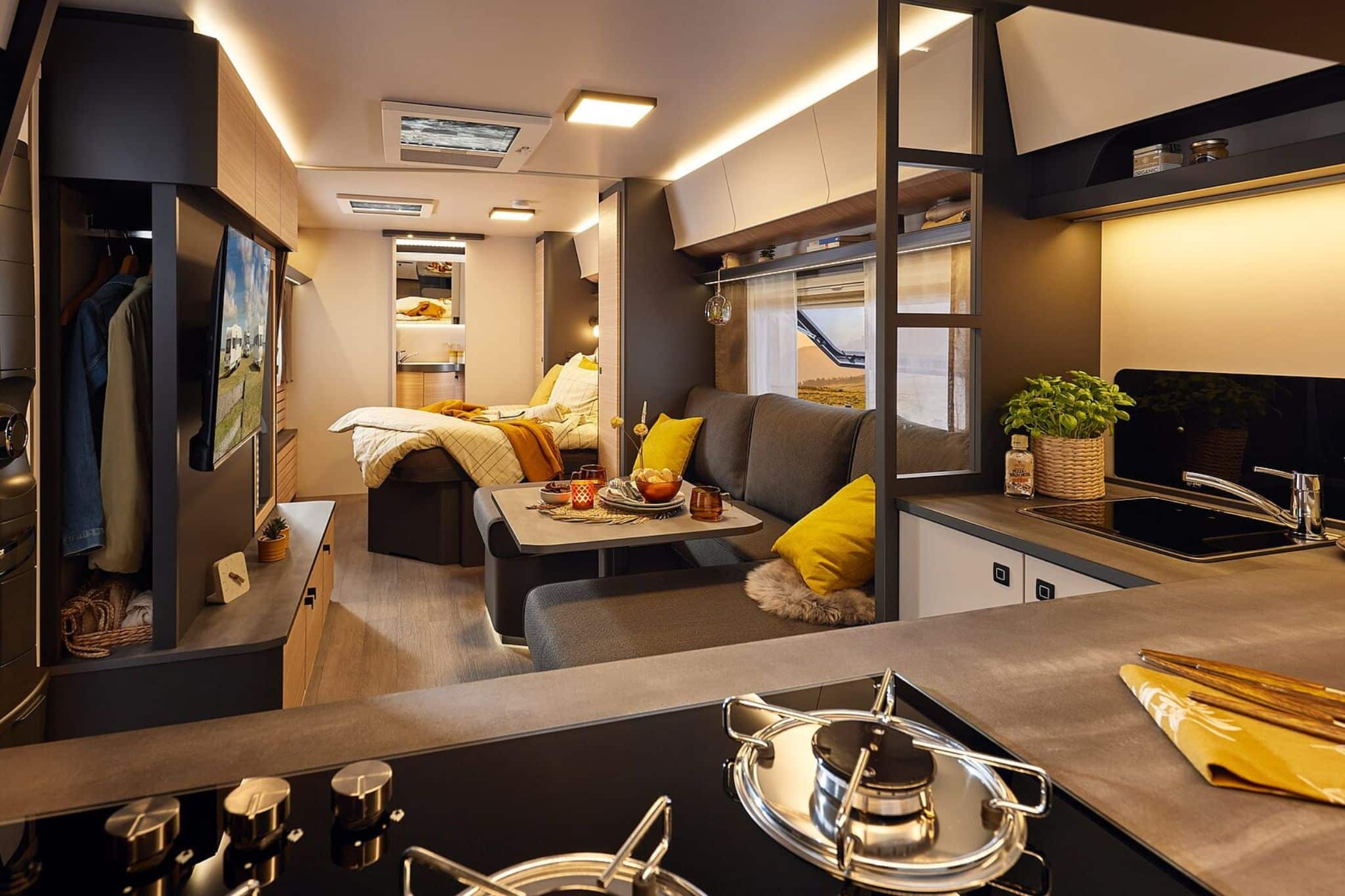 Modern und gemütlich mit einem Hauch von Luxus. © Hobby Wohnwagenwerk