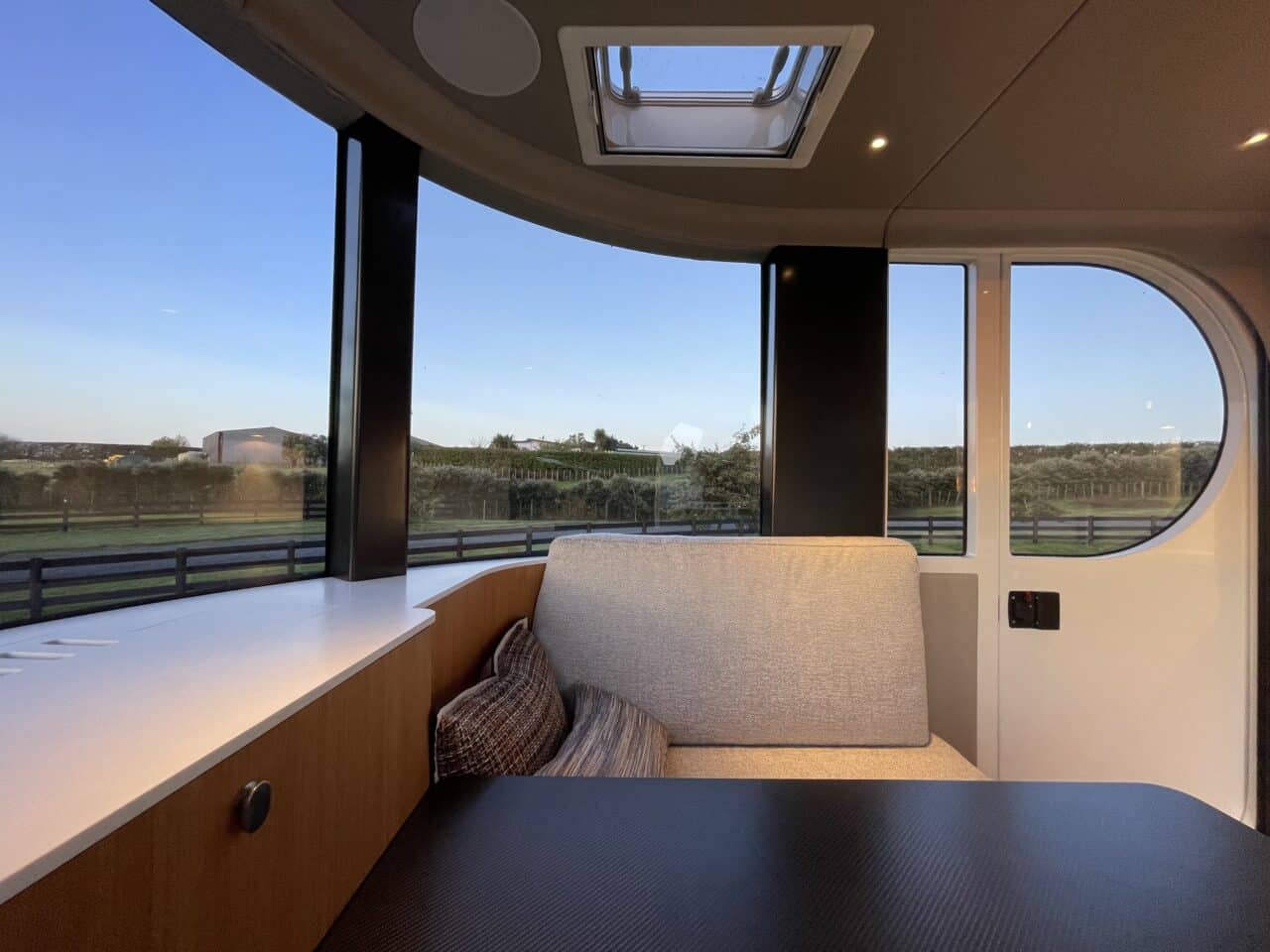Romotow t8 Luxus-Wohnwagen