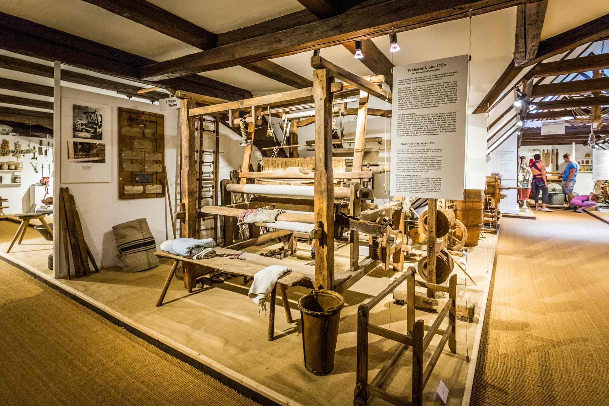 Geheimtripps Deutschland – Das Stiftland mit dem Wohnmobil entdecken 6 Geheimtipps Deutschland Stiftland Stiftlandmuseum Waldsassen Historische Webstube © Oberpfälzer Wald - Landkreis Tirschenreuth