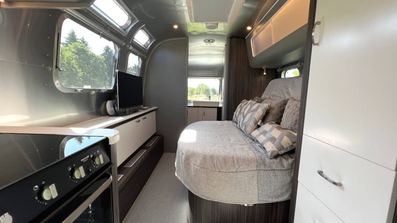 Airstream International 25IB Bett eingefahren