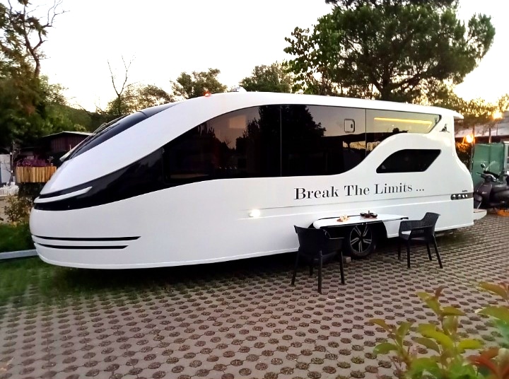 Luxus-Caravan Sealvans für Land und Wasser: Wohnwagen und Boot in einem - für abwechslungsreiche Abenteuer 2 Sealvans Camping