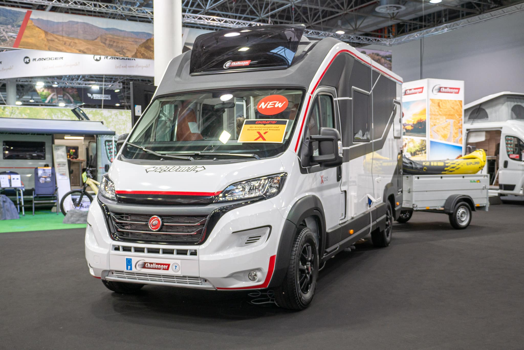 Challenger X 250 Open Edition (2024): schmaler Teilintegrierter mit flexibler Heckgarage – mit 360°-Tour!