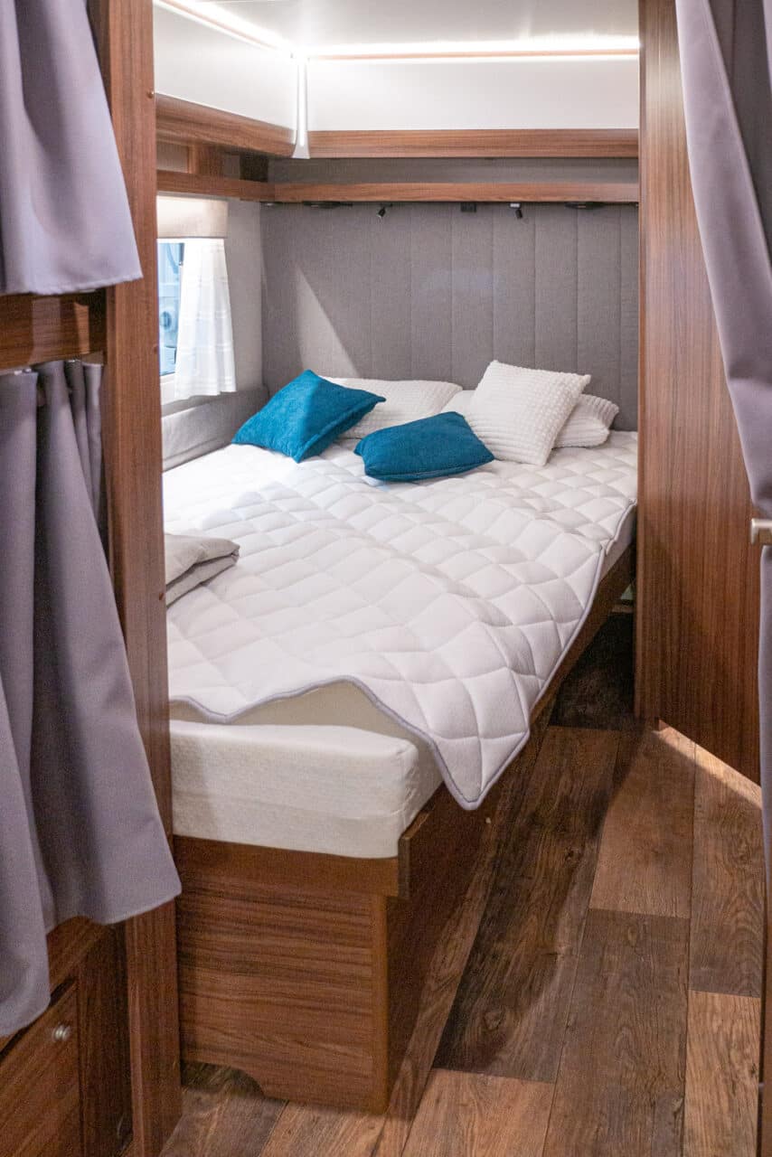 Polar Blueline 650 FDC (2024): Neuauflage des Klassikers von Polar mit Etagenbett - mit 360°-Tour! 3 polar blueline 650 fdc doppelbett