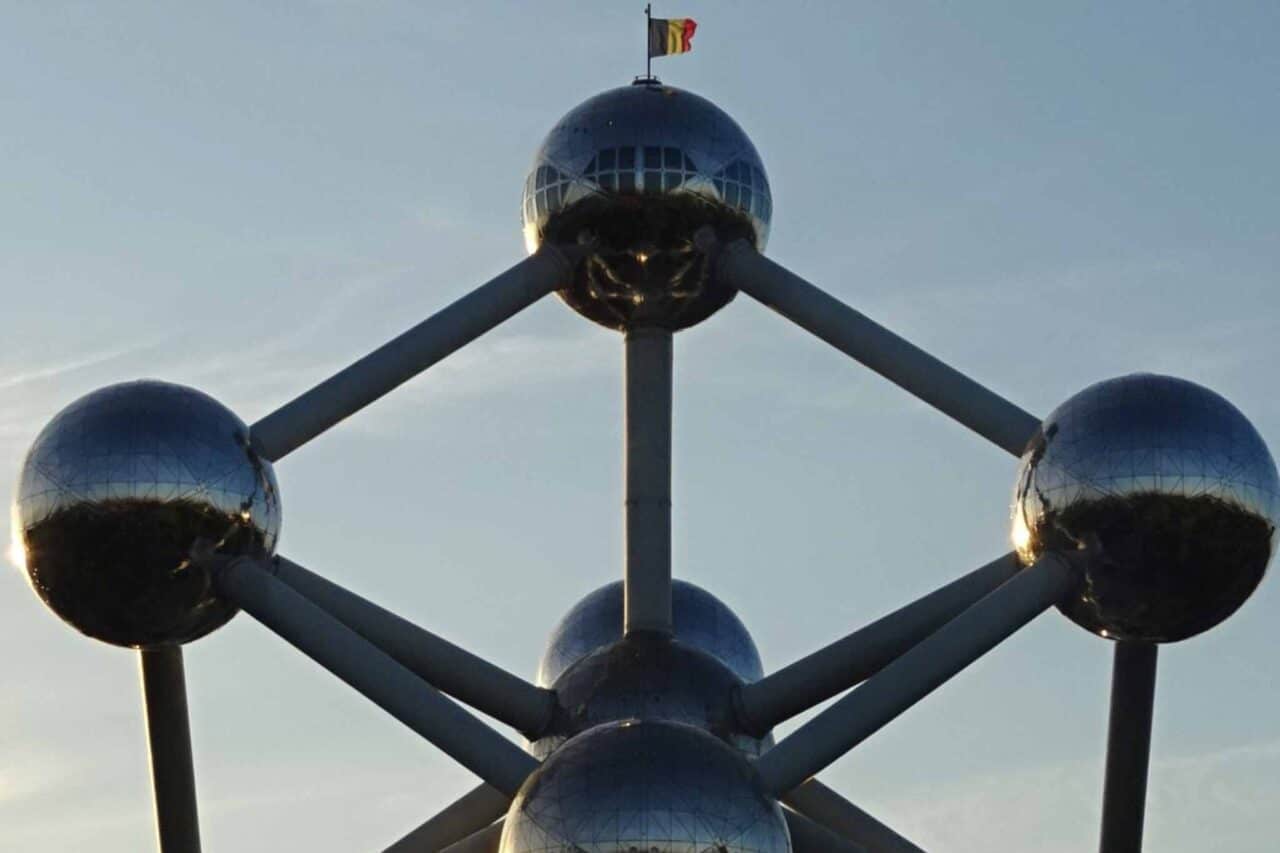 Camping in Belgien - Nicht nur in der Abendsonne beeindruckt das Atomium als imposantes Bauwerk. © Katja Scholz
