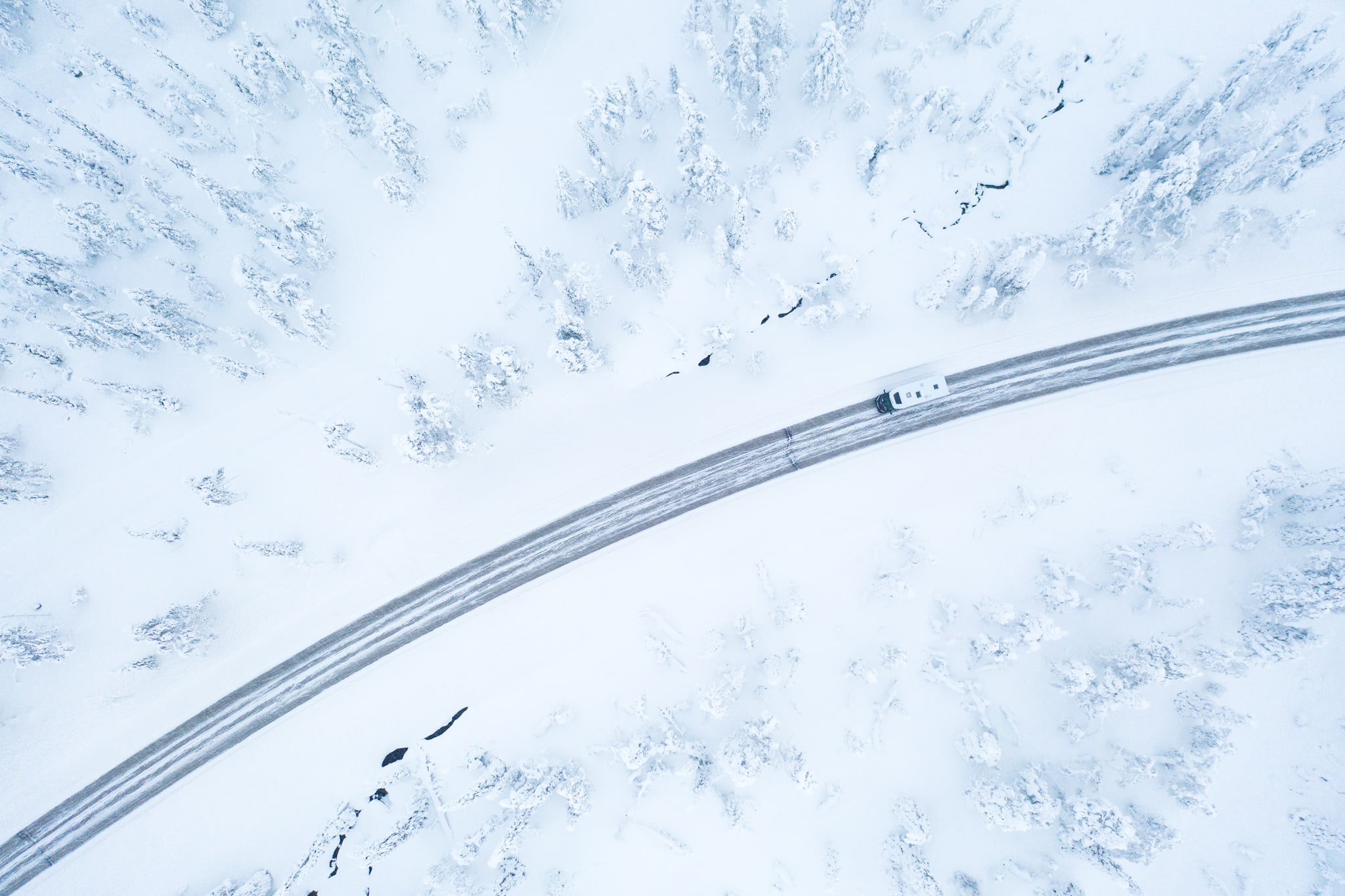 Winterparadies auf Achsen: Die besten Tipps und Tricks für den Skiurlaub im Family Van