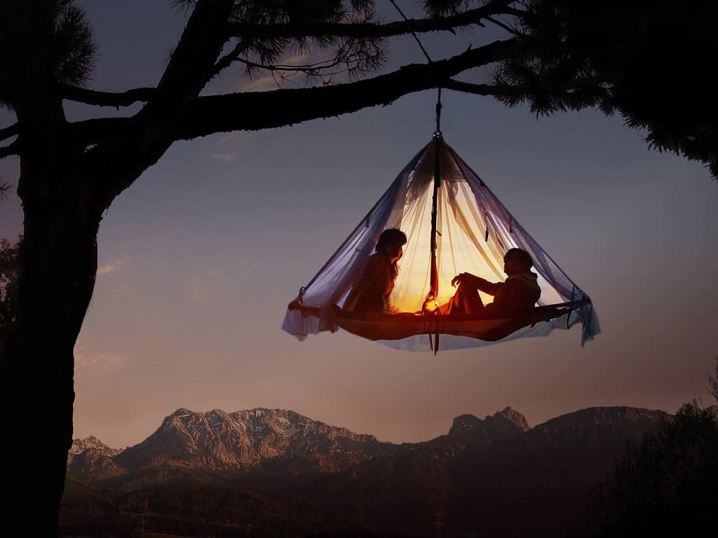 Pfrontens außergewöhnliche Camping-Unterkünfte: Von Iglus bis Baumhäuser
