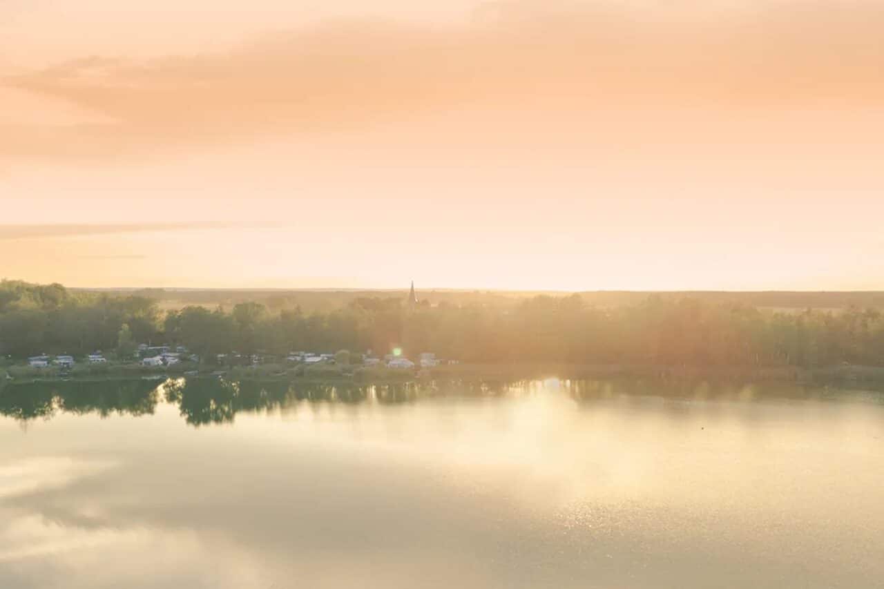 Entdecke das grüne Paradies: Camping im Spreewald – Dein unvergessliches Naturerlebnis! 2 Camping im Spreewald - Am See Camping