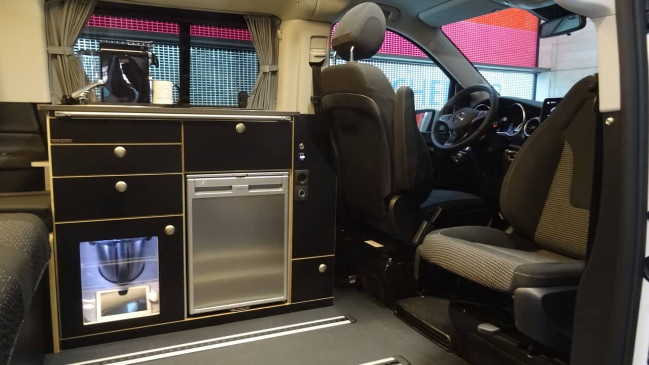 E Camper5 KuecheundFahrerkabine cKatjaScholz 1