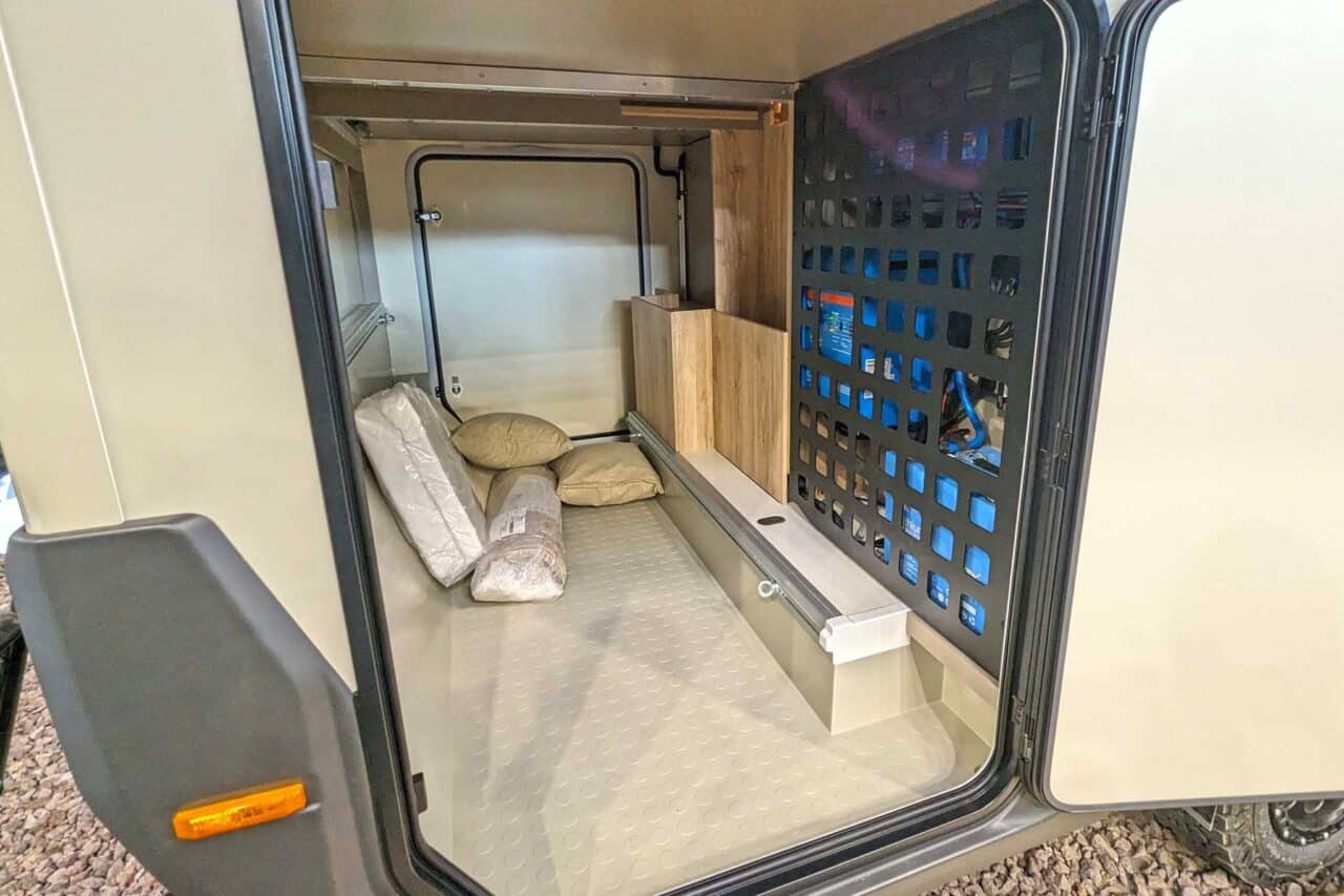 Eura Mobil Xtura Garage 2153