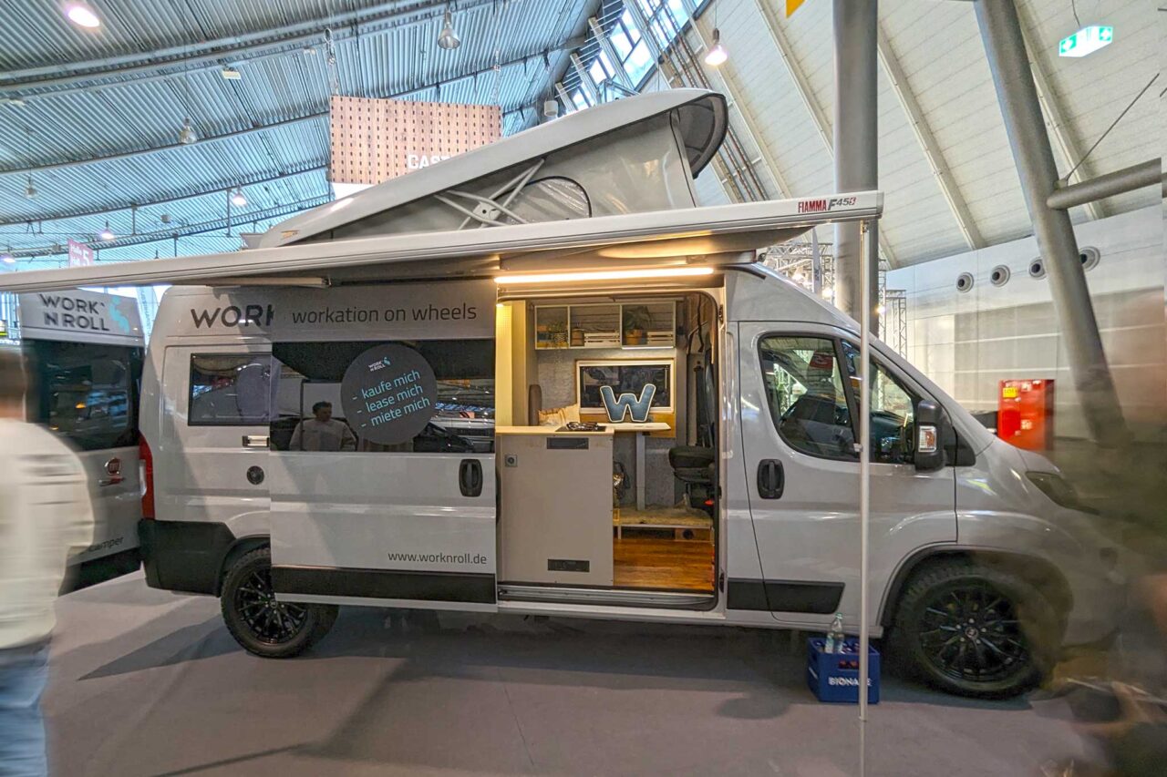 Kastenwagen-Neuheiten 2024: Work'n'Roll: hochwertiger Office-Camper mit Starlink-Internet von SpaceX 1 WorknRoll Workation Van 3713