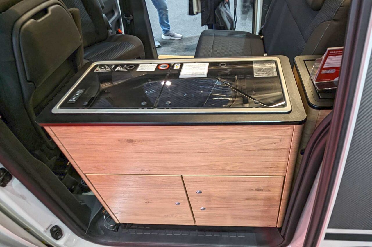 Campervan-Neuheiten 2024: Dethleffs Globevan Fiat - Agiler Mini-Camper für Stadtleben und Reisen 3 Dethleffs Globevan kuechenblock 0235