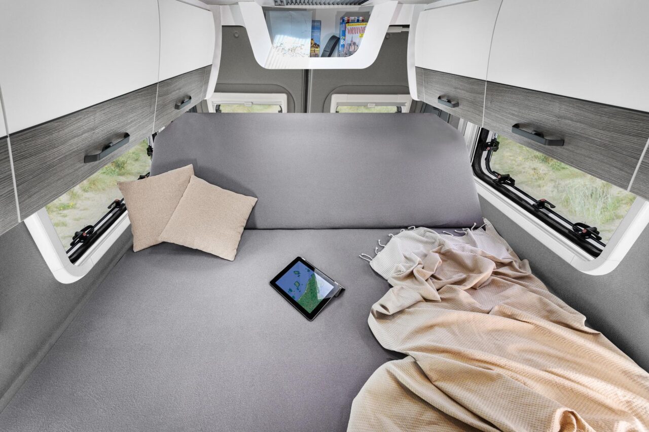 Kastenwagen 6 m Einzelbetten VANTourer600L_Bett_(c)EuroCaravaning-GmbH-Co-KG