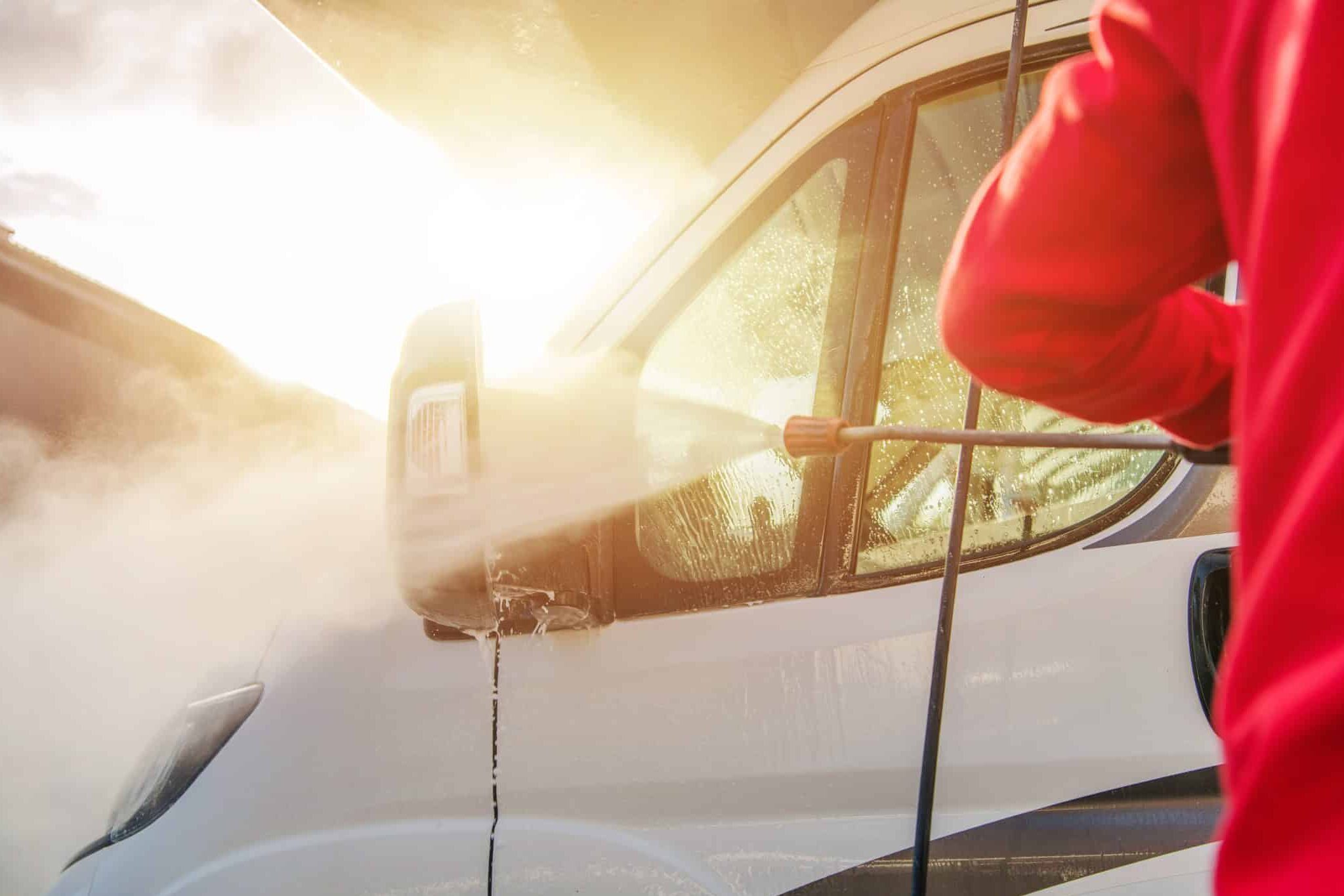 Camper Auswintern: Die Must-Have Produkte für die kommende Saison