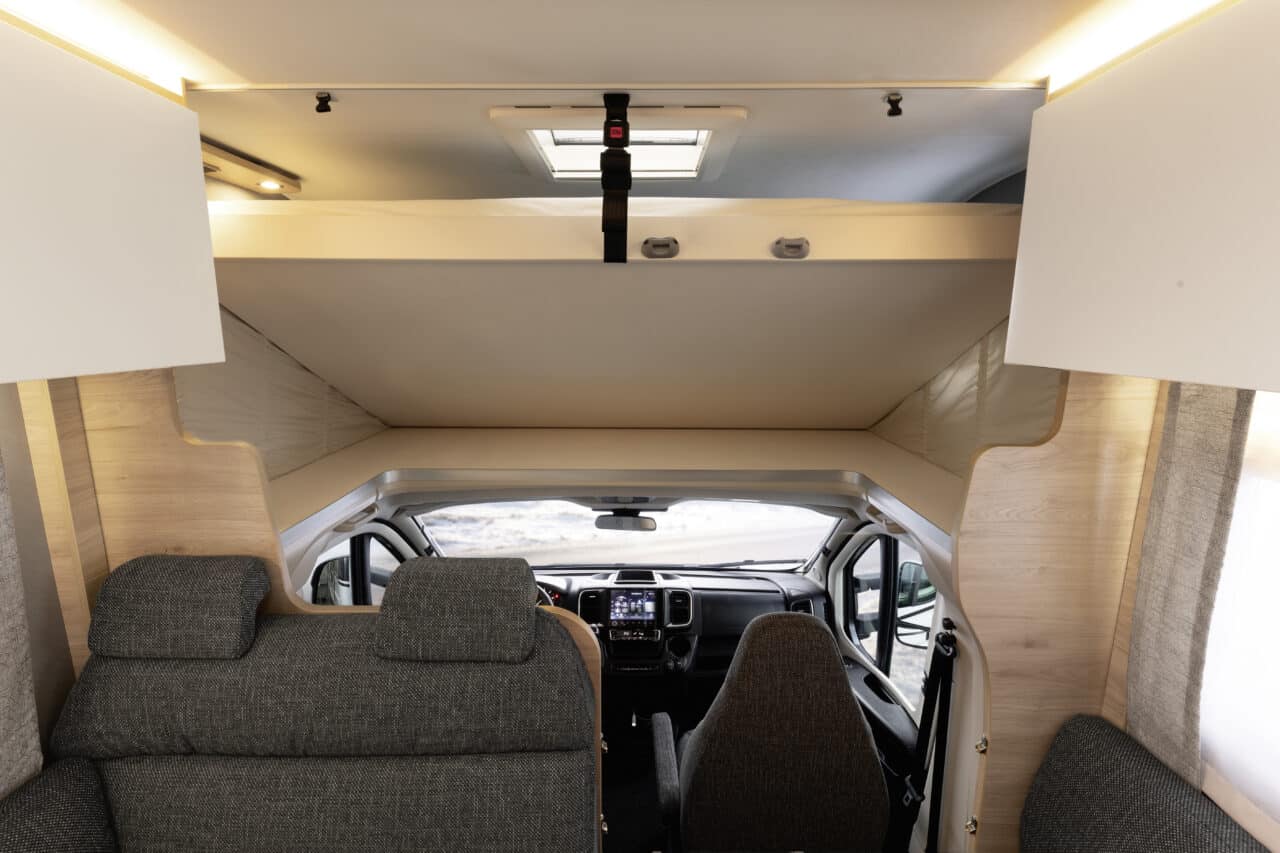 DET XL Family A 7872 2 Alkovenbett Variante Bett oben Floyd 240208