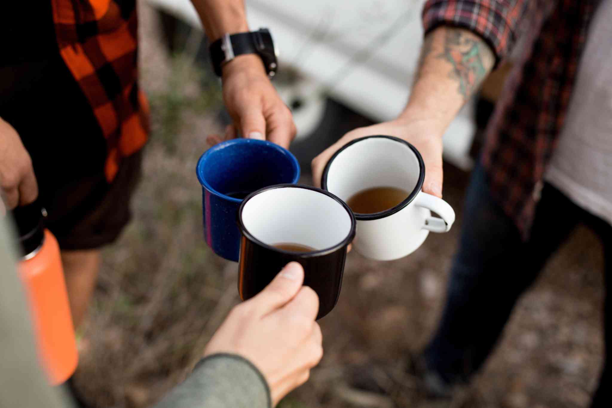 Kaffeepadmaschine beim Camping: Gute Idee oder sinnloser Stromfresser?