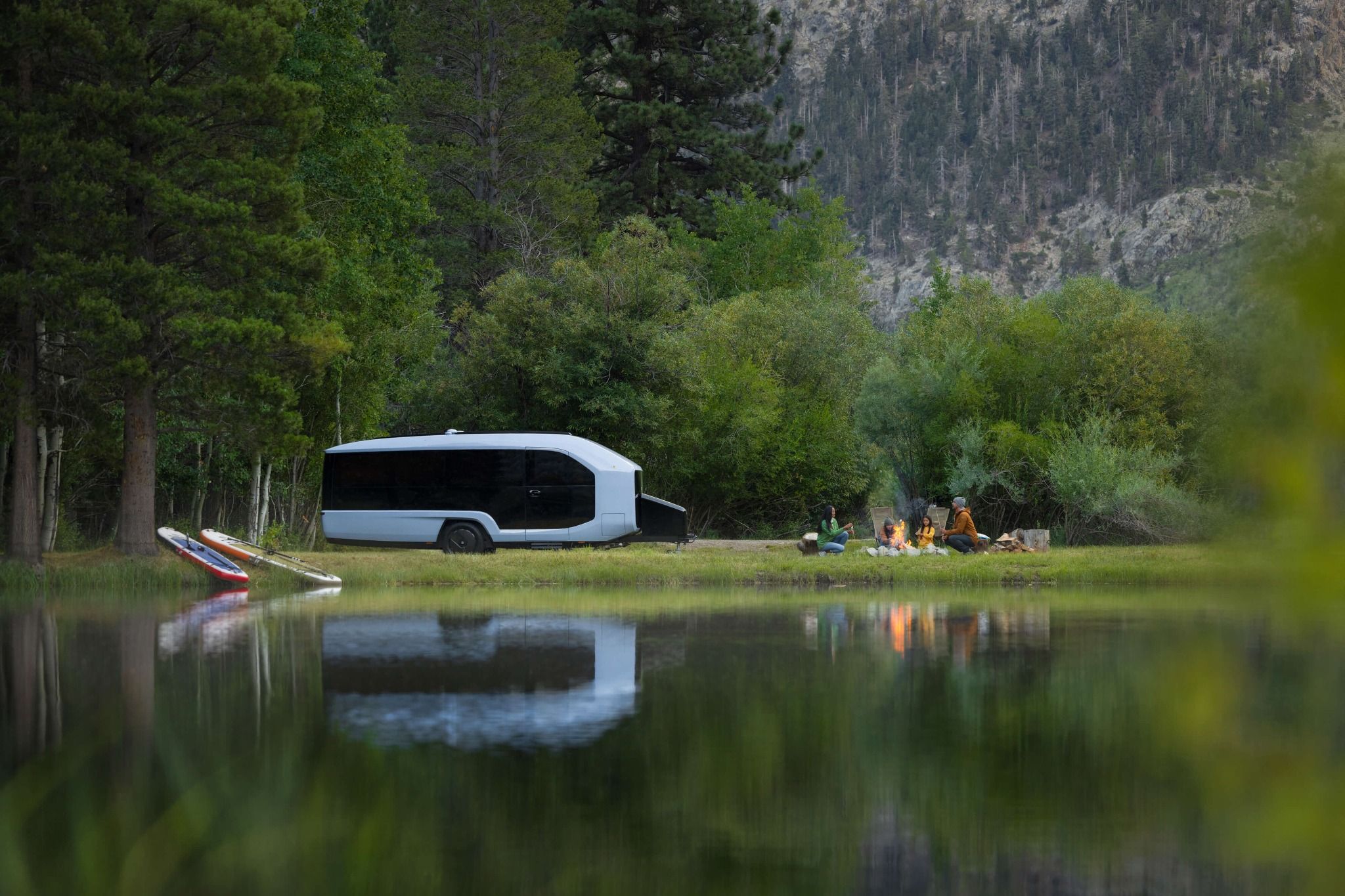 Pebble Flow – vollelektrischer Luxus-Wohnwagen aus den USA