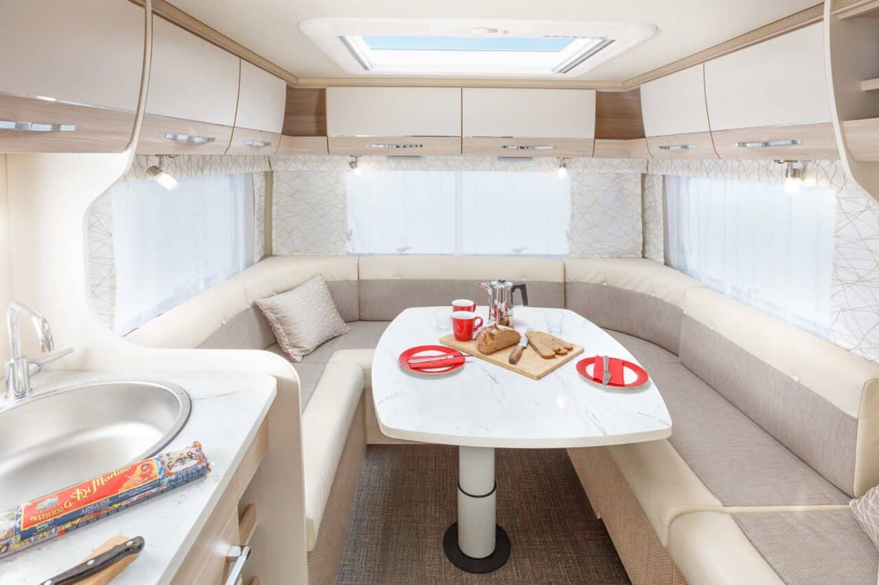 Wohnmobile für 2 Personen - eine Top-10-Auswahl der besten Modelle 5 Wohnmobile für 2 Personen - Eura