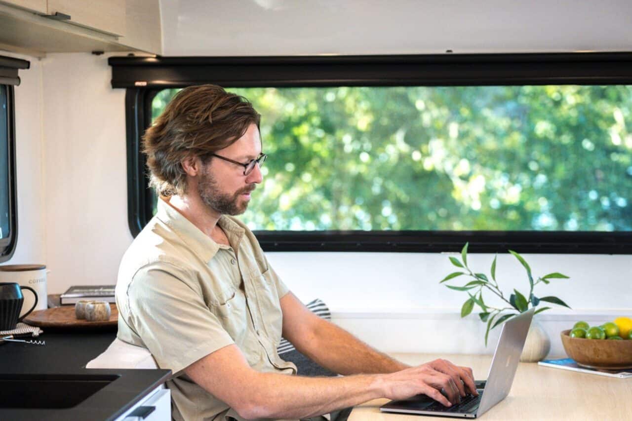 coast model 1 mit smart home und starlink internet