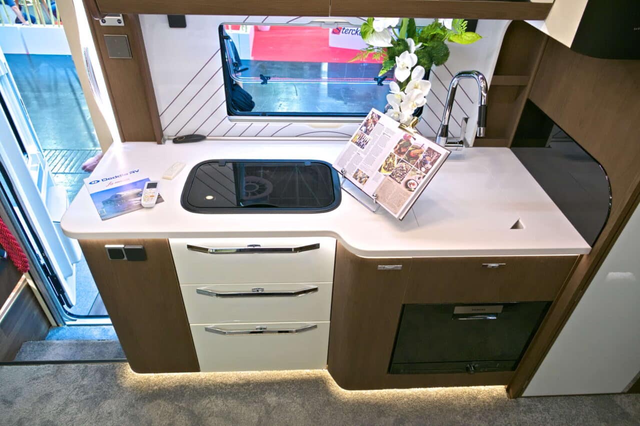 Deddle RV Carbonic Liner 78 - Küche Caravan Salon 2024