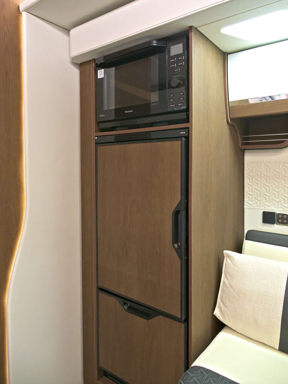 Deddle RV Carbonic Liner 78 - Kühlschrank Caravan Salon 2024