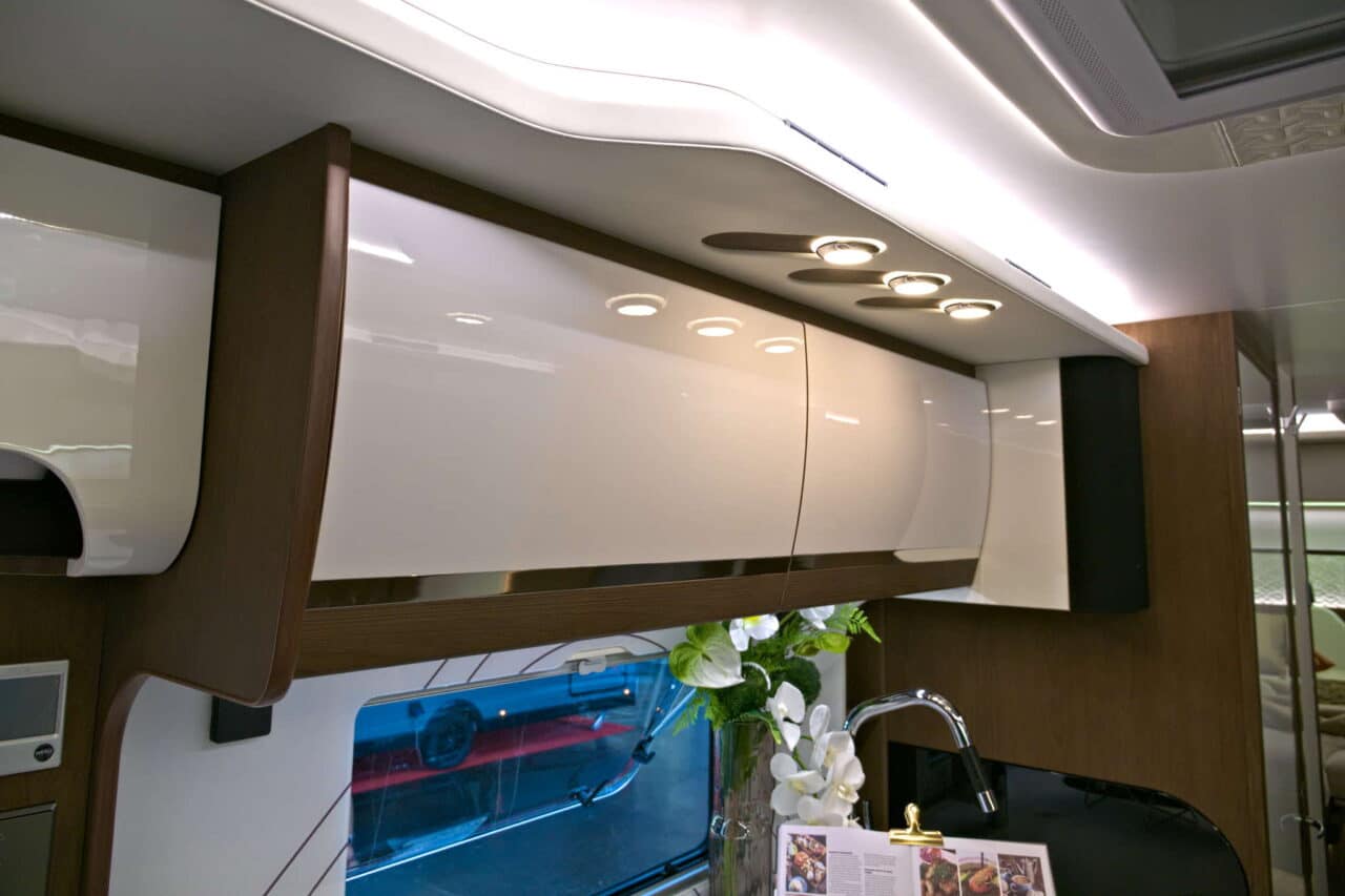 Deddle RV Carbonic Liner 78 - Schränke Caravan Salon 2024