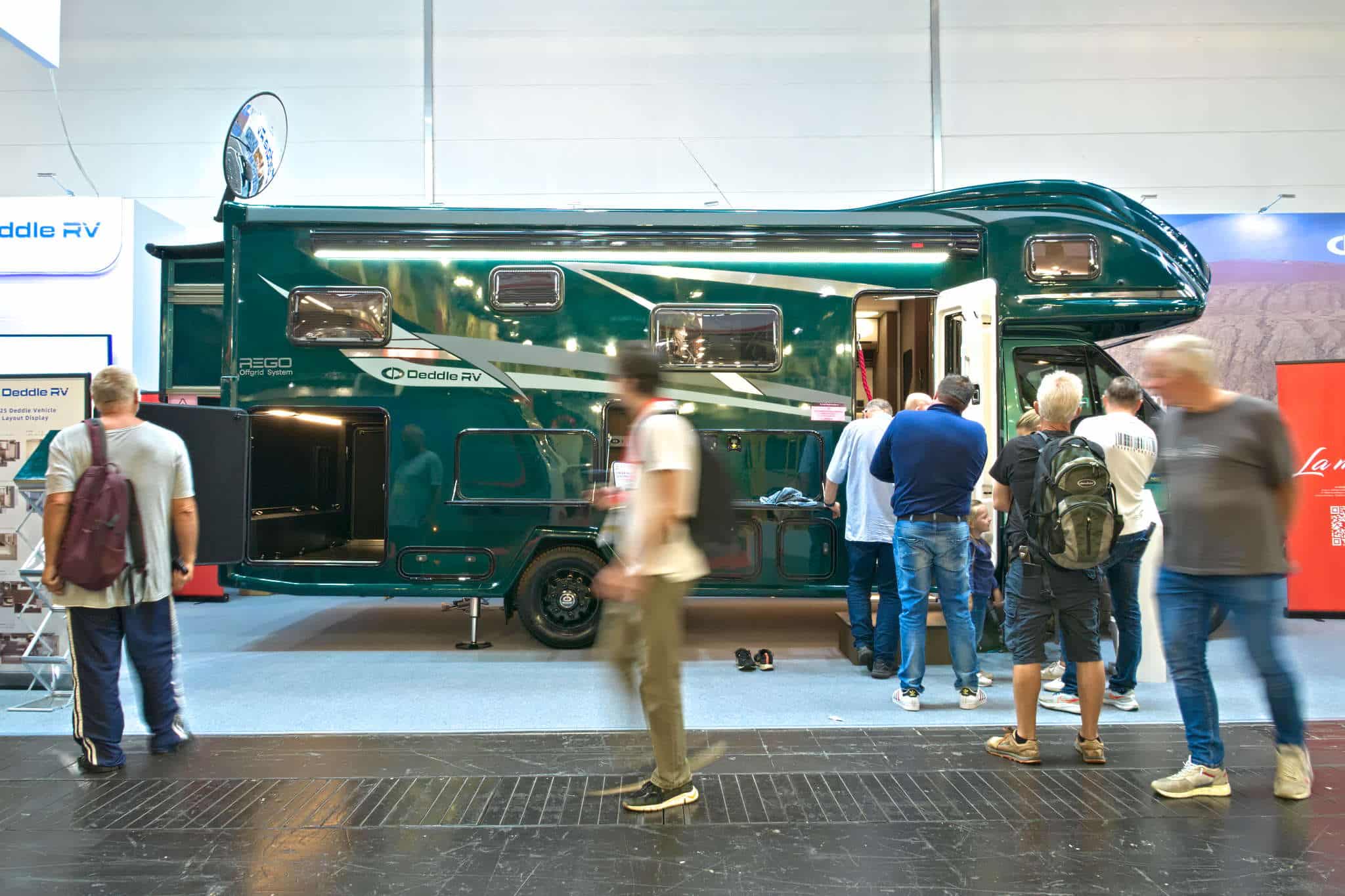 Deddle Carbonic Liner 78: Luxus-Wohnmobil aus China mit Waschmaschine, Ofen und smarter Toilette
