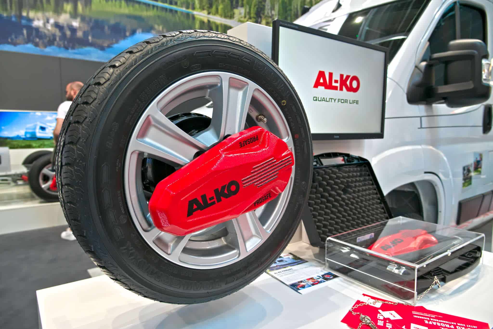 Professioneller Diebstahlschutz für deinen Wohnwagen – AL-KO PROSAFE Radkralle sagt Langfingern den Kampf an