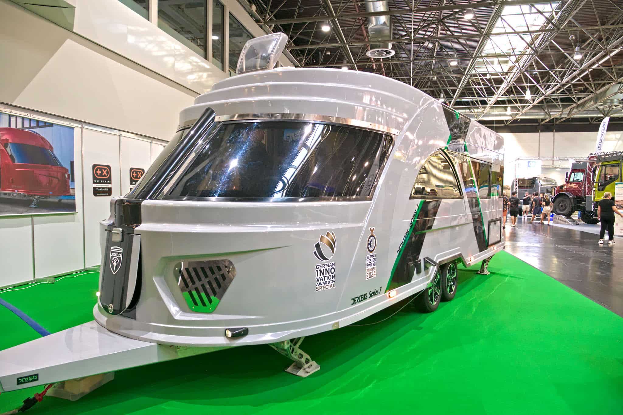 Derubis Series 7 (2025): Luxus-Wohnwagen mit Monocoque-Aufbau und Ambiente-Beleuchtung