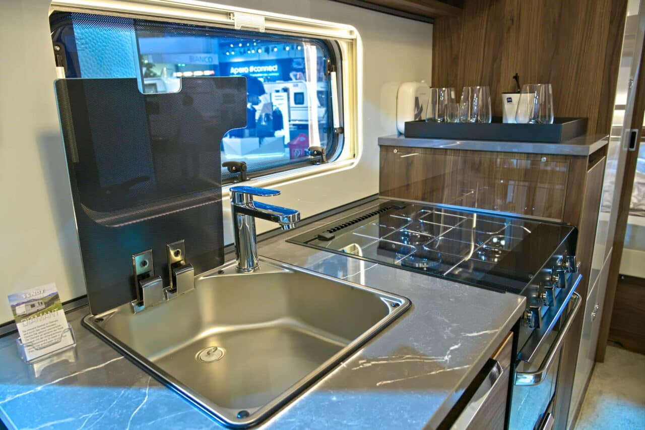 Fendt Diamant 560 GDW Küche Caravan Salon 2024