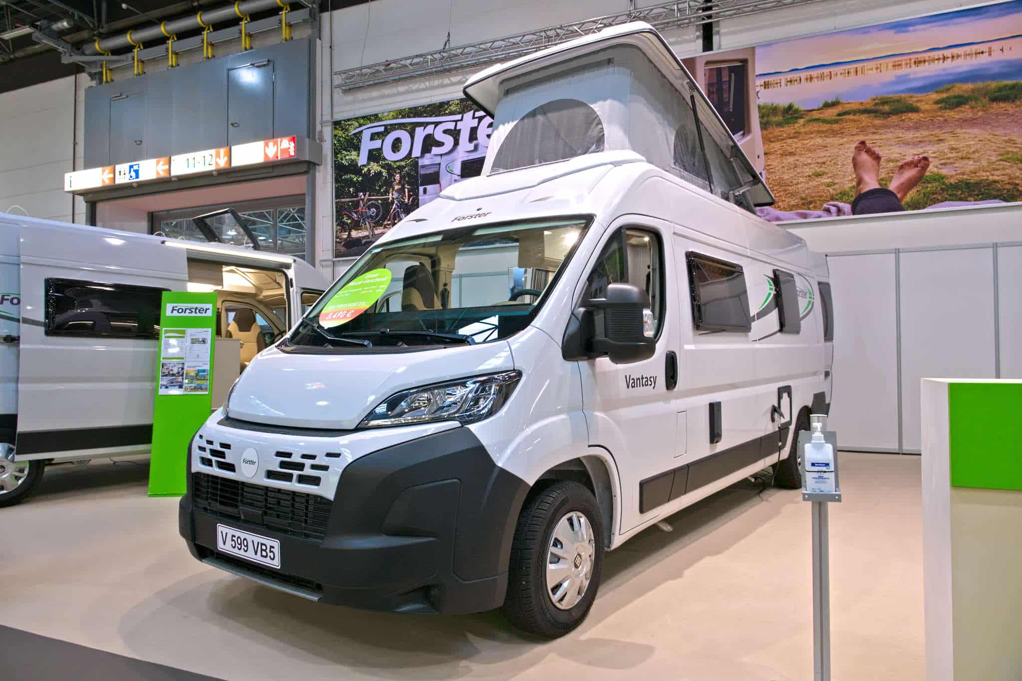 Forster Flip FV 599 VB5 (2025): kompakter Campervan für Campingtrips mit der Familie