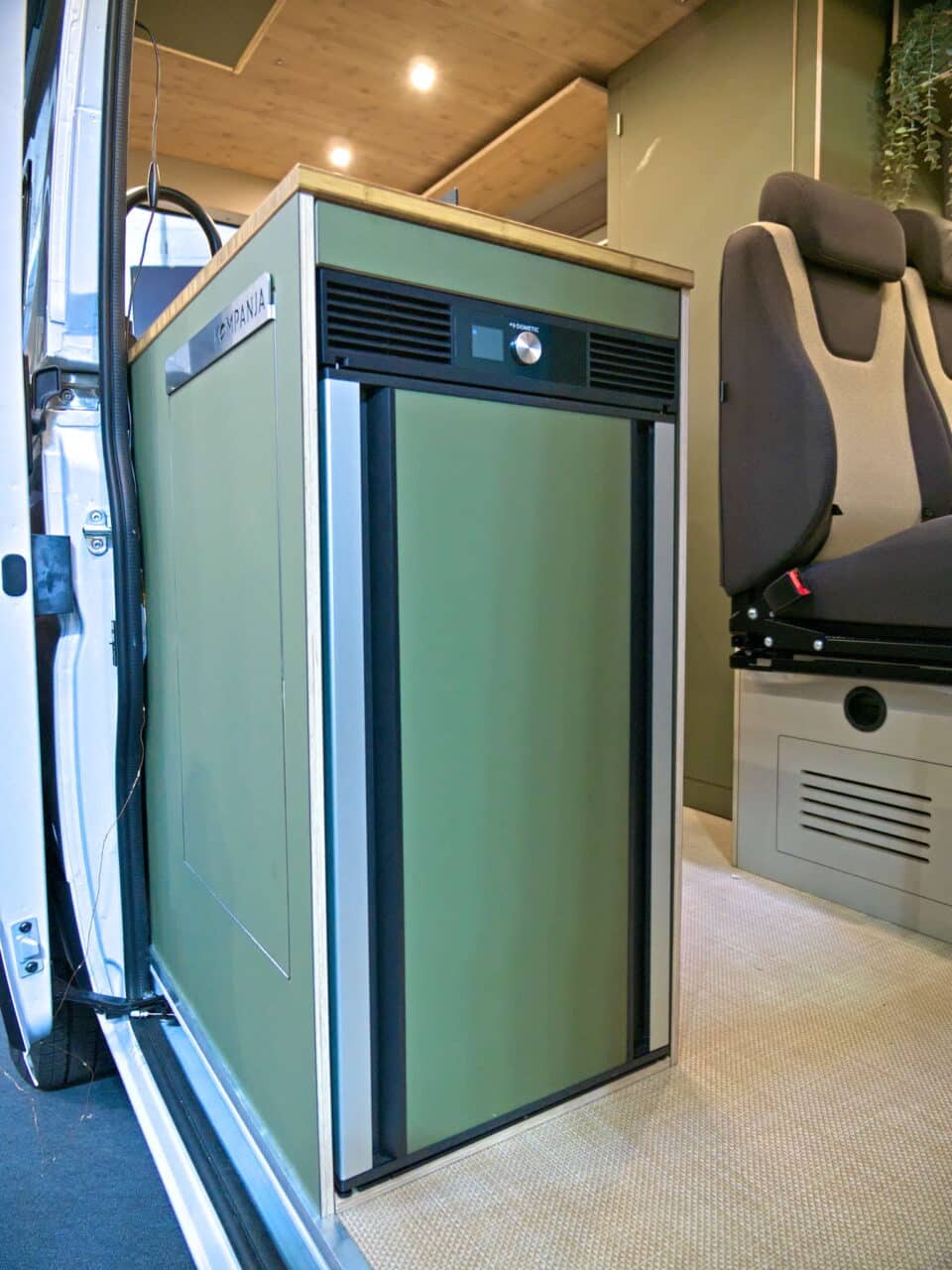 kompanja zwei kuehlschrank