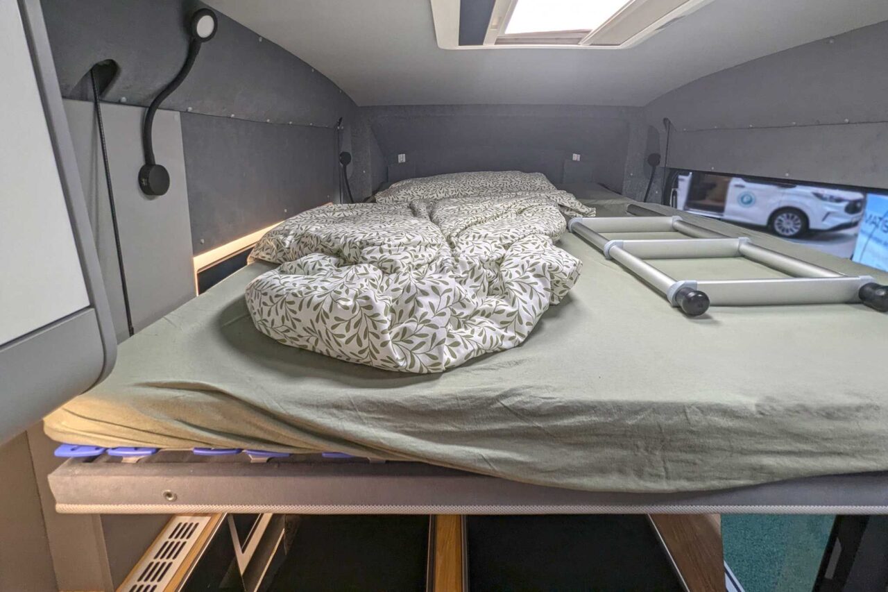 Matist Family L (2024) - Kreativer Ford Transit Camper für bis zu 5 Personen 5 matist family l caravan salon 2024 hochbett