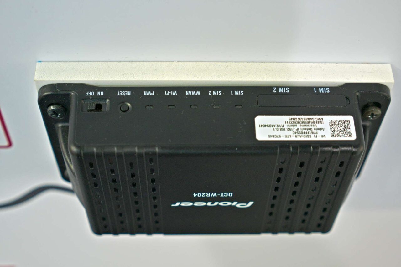 Pioneer DCT-WR204-SH (2024) - 4G Wi-Fi-Router mit Antenne für beste Verbindung unterwegs 2 pioneer dct wr204 sh 2 sim caravan salon 2024 c jalil landero flores