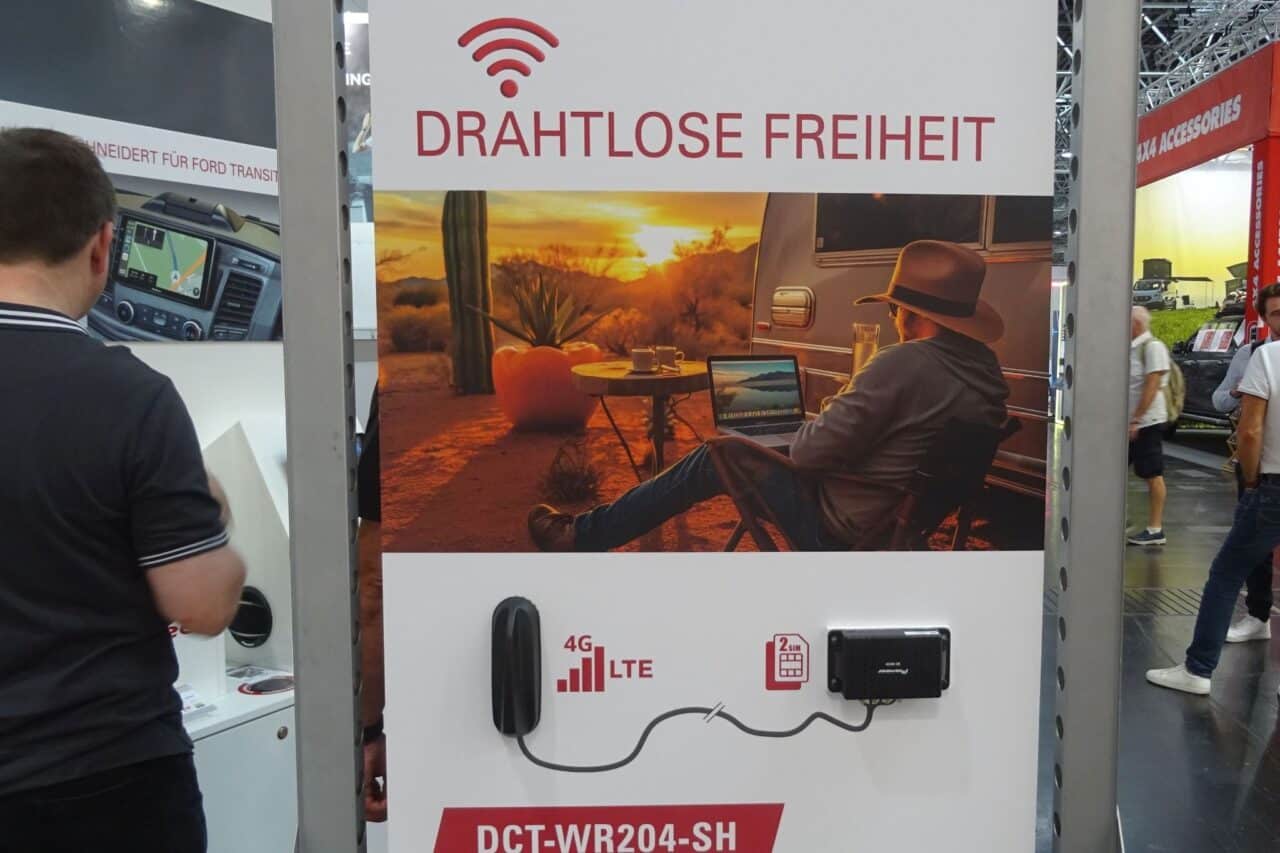 Neuer WLAN Router Pioneer DCT-WR204 Wifi Router mit Antenne Caravan Salon 2024