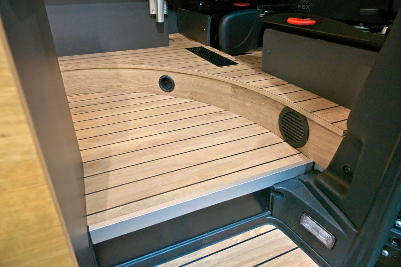 starvan rebel 4x4 holzboden