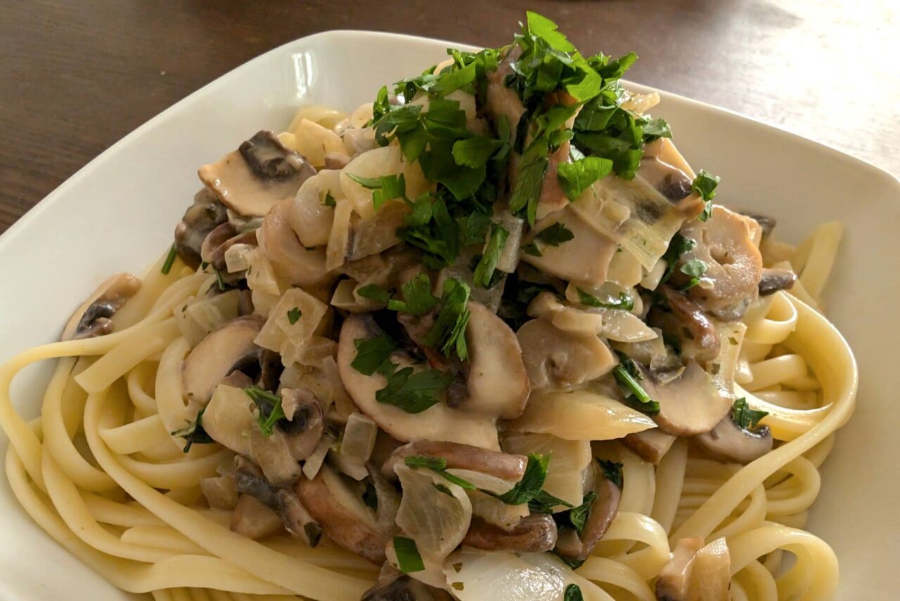3 winterliche Campingrezepte – schnell und einfach nachkochen 2 camping rezepte spaghetti mit pilzen