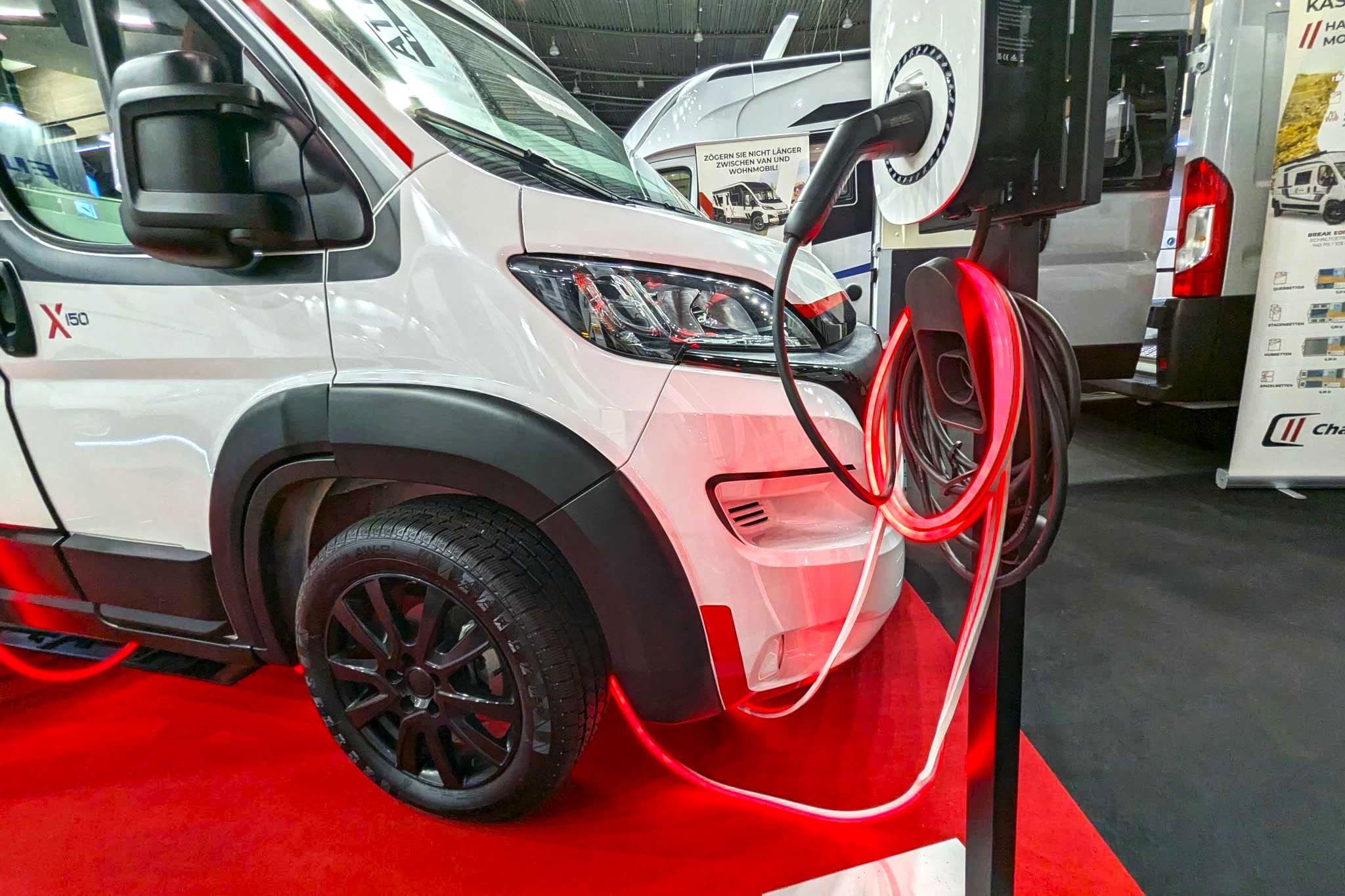 Challenger ElectriX X150 & X250 (2025): revolutionärer bi-modaler Elektro-Camper mit etwa 900 km Reichweite