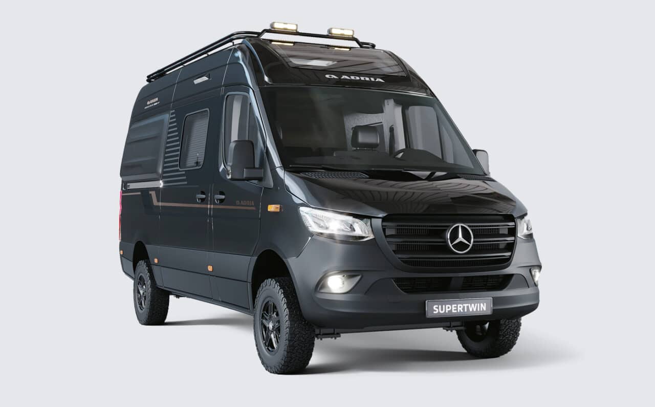 Der neue Adria Supertwin und Adria Twin Max: Adria Mobil startet in sein 60. Jubiläumsjahr 1 adria supertwin mercedes sprinter 4x4 offroad allrad winter camping