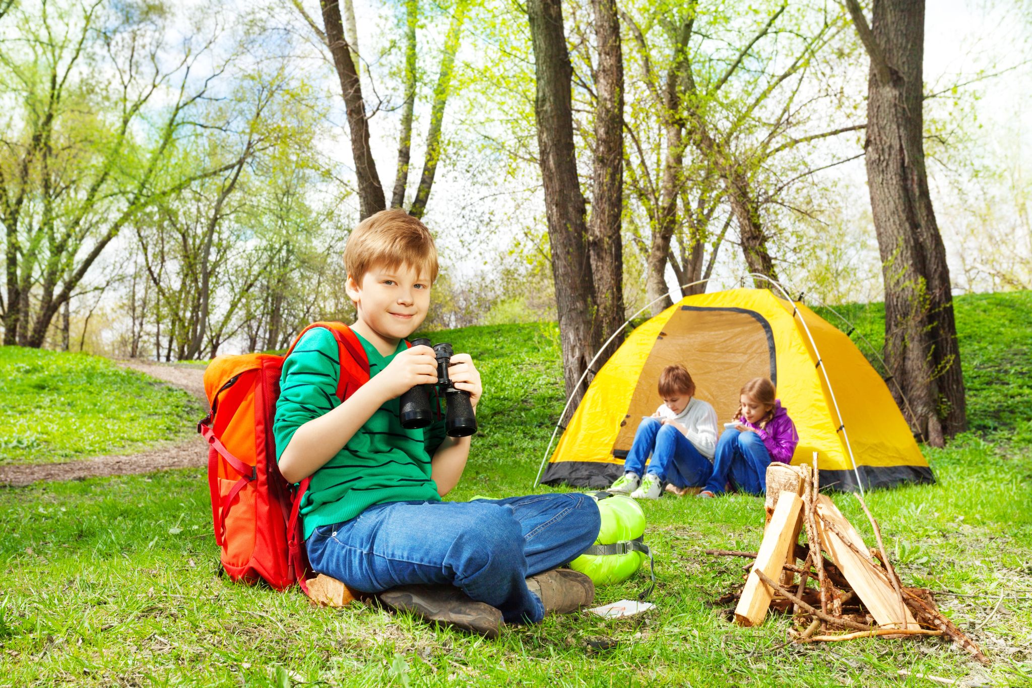 Immer in Kontakt: Diese Walkie Talkies vom Discounter sind perfekt für kleine Camper und Abenteurer