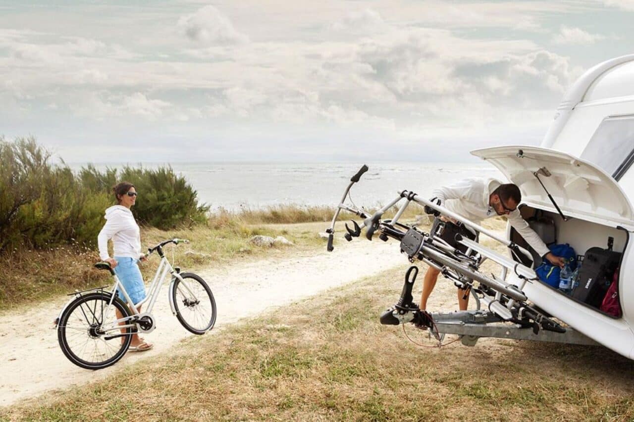 Der Thule Caravan Superb ist ein Fahrradträger zur Montage auf der Deichsel des Wohnwagens.
