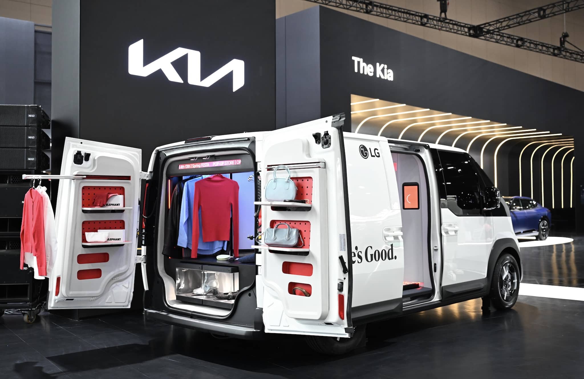 Zukunft des Campings: KIA und LG stellen futuristisches Konzeptfahrzeug mit smarter Vernetzung vor