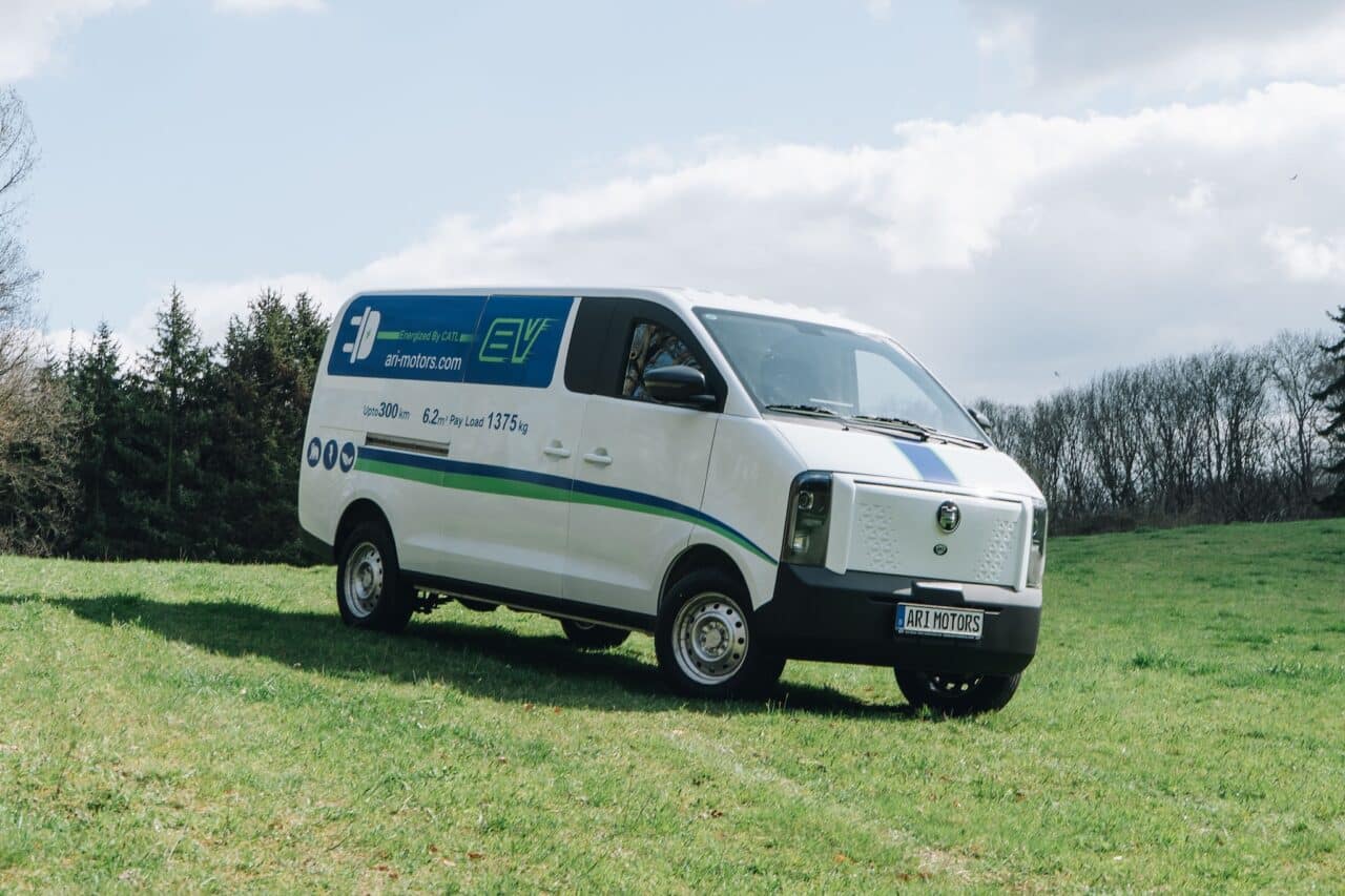 06 ARI 901 XL Elektrotransporter